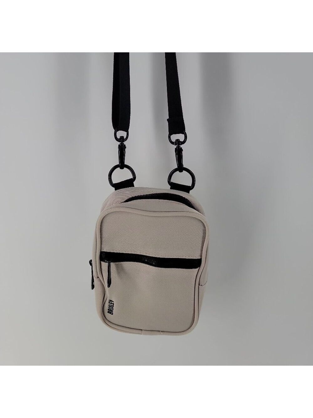 ✨ BRIXLEY Mini Crossbody Utility Tote – Cream w Black Hardware - Picture 2 of 10